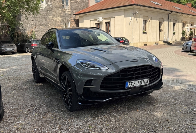 Aston Martin DBX707