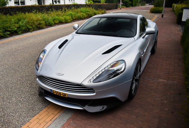 Aston Martin Vanquish 2013