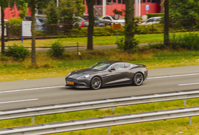 Aston Martin Vanquish 2013