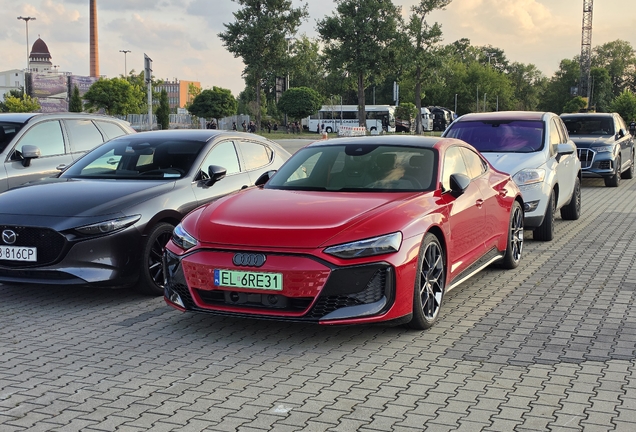 Audi RS E-Tron GT 2025