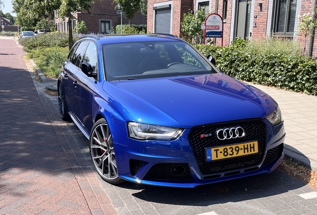 Audi RS4 Avant B8