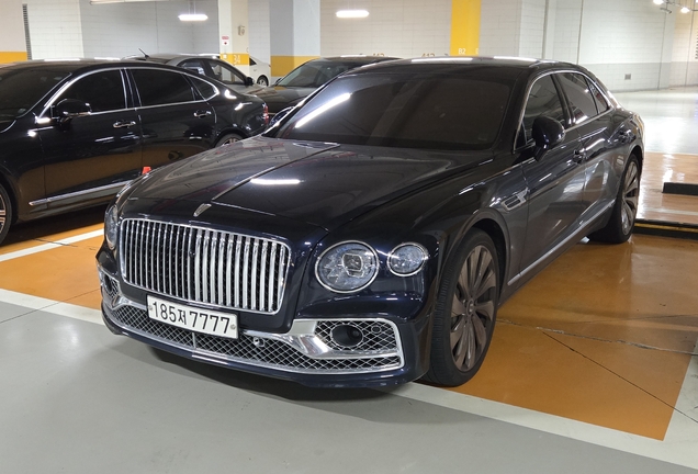 Bentley Flying Spur V8 2021