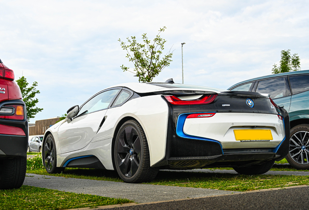 BMW i8