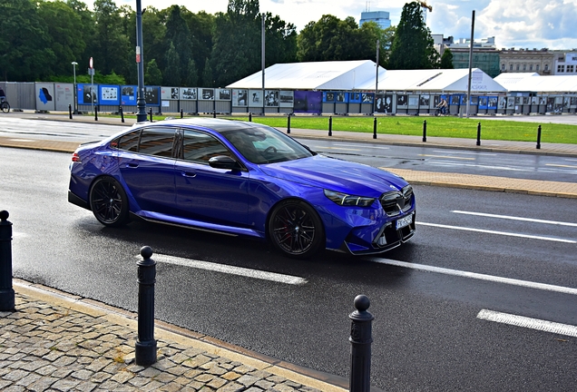 BMW M5 G90