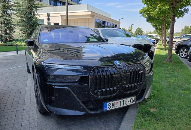 BMW M760e xDrive
