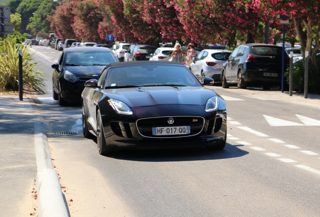 Jaguar F-TYPE S V8 Convertible