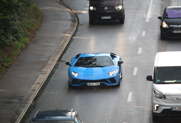 Lamborghini Aventador S LP740-4
