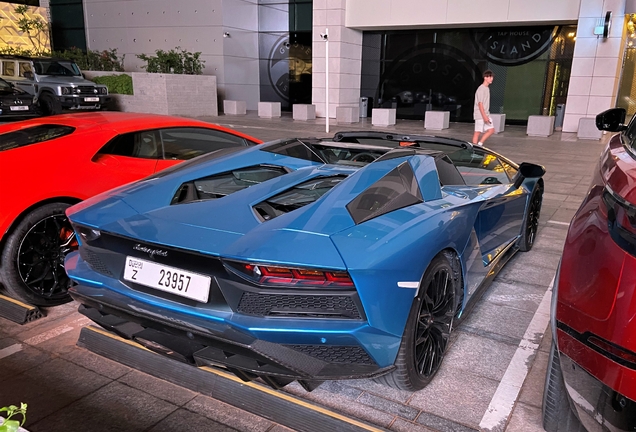 Lamborghini Aventador S LP740-4 Roadster
