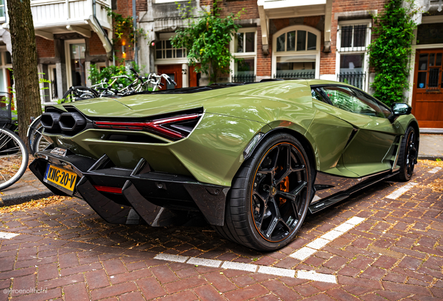 Lamborghini Revuelto