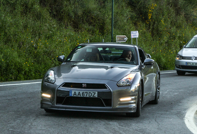 Nissan GT-R 2012