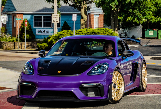 Porsche 718 Cayman GT4 RS