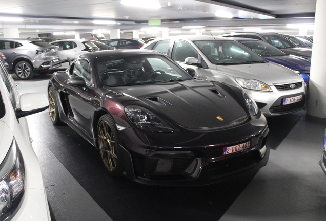 Porsche 718 Cayman GT4 RS Weissach Package