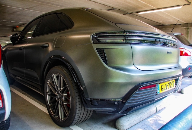 Porsche Macan EV Turbo