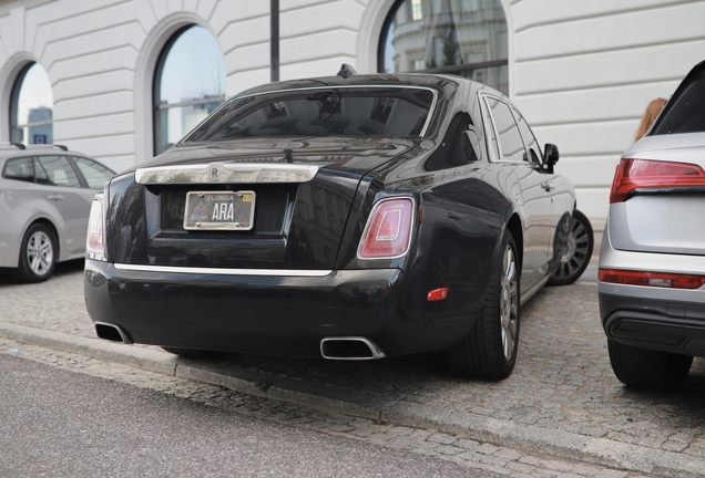 Rolls-Royce Phantom VIII EWB