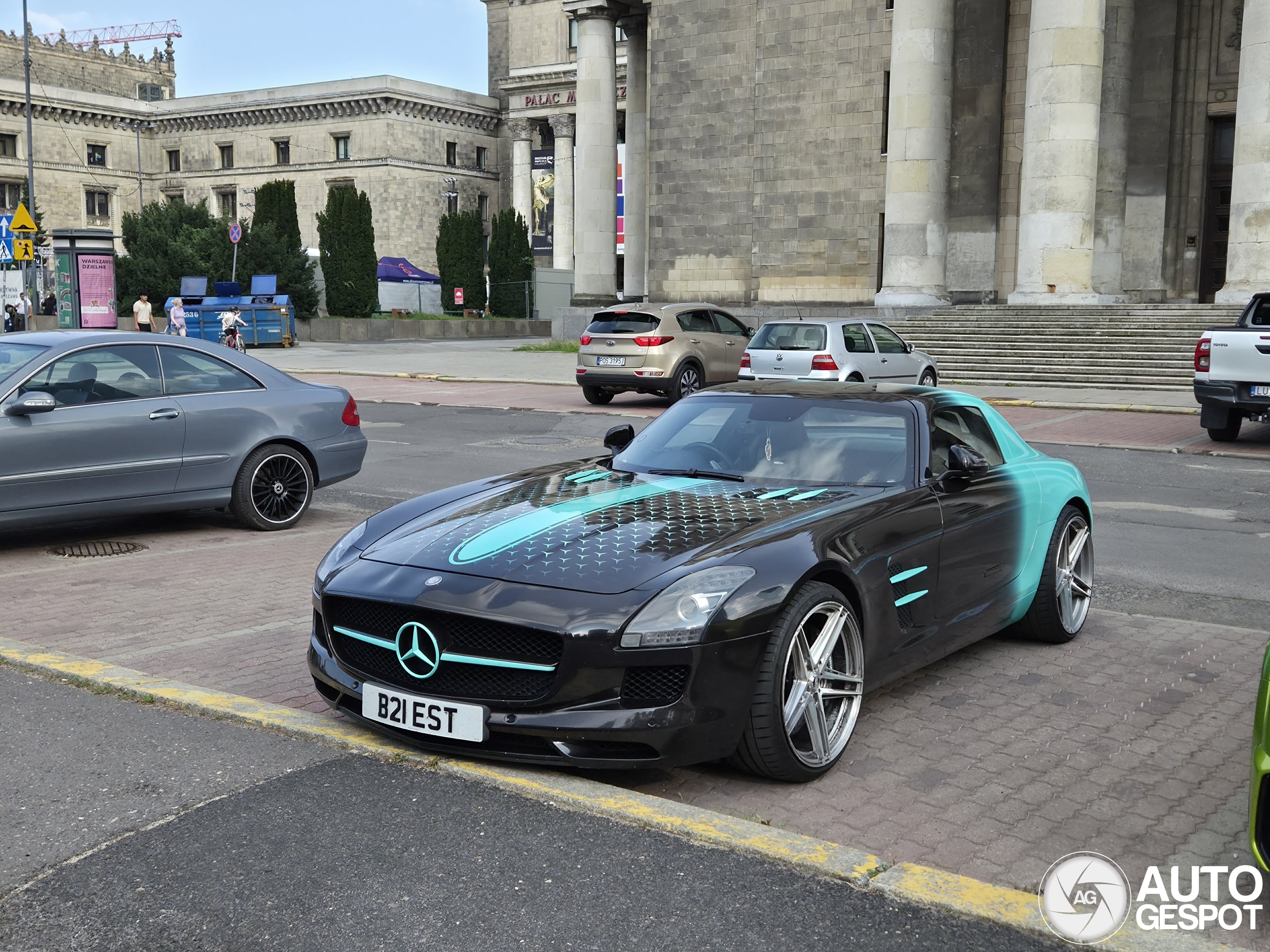 Mercedes-Benz SLS AMG