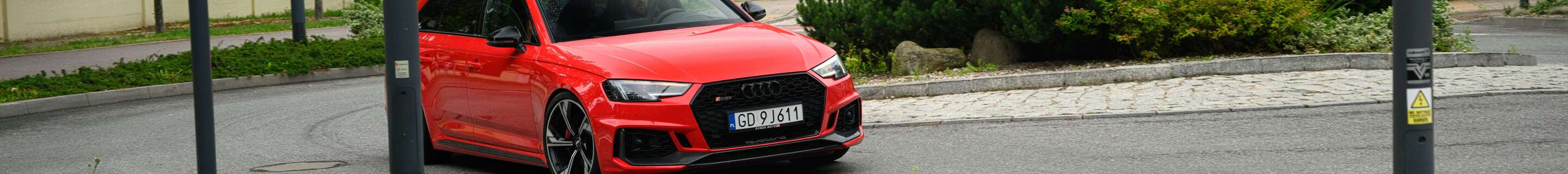Audi RS4 Avant B9