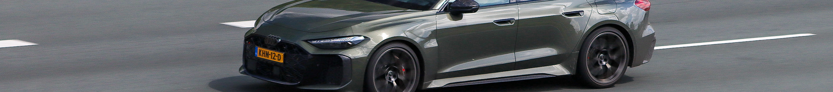 Audi RS5 Avant B10