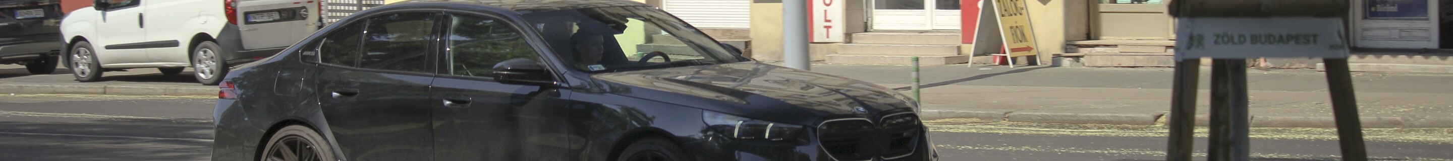 BMW M5 G90