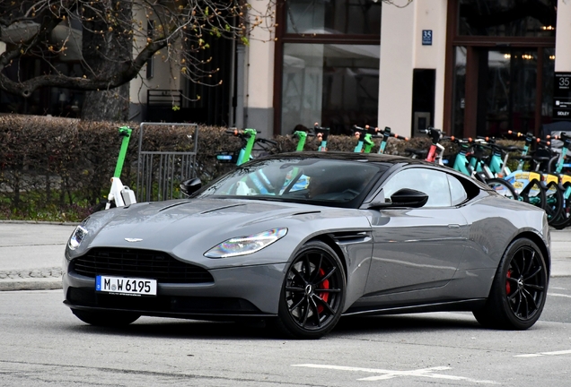 Aston Martin DB11 AMR