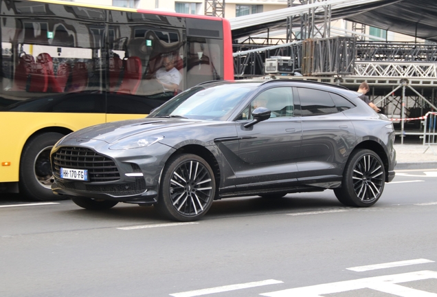 Aston Martin DBX707