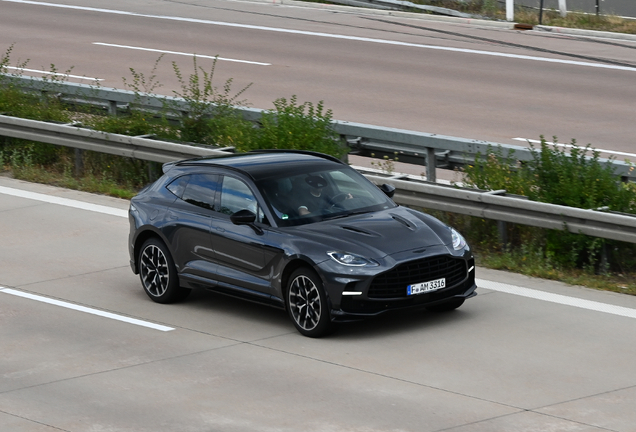 Aston Martin DBX707