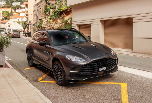 Aston Martin DBX707