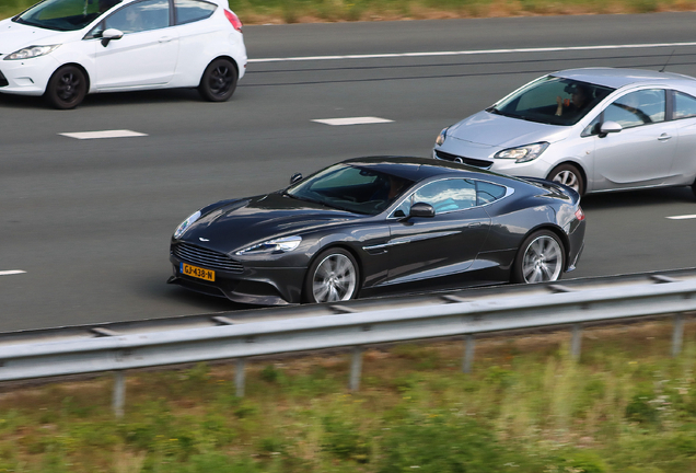 Aston Martin Vanquish 2013