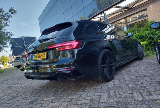 Audi RS4 Avant B9
