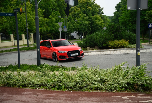 Audi RS4 Avant B9