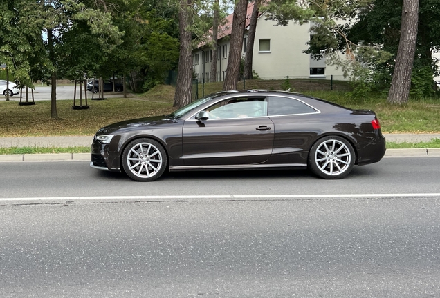 Audi RS5 B8 2012
