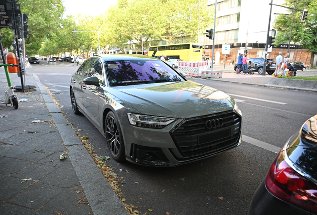 Audi S8 D5