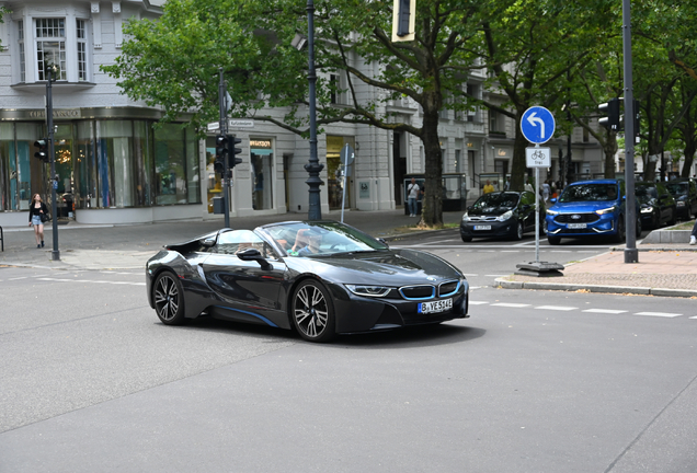 BMW i8 Roadster