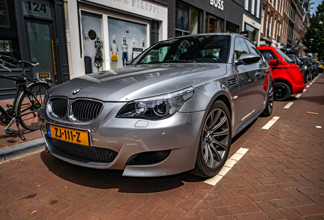 BMW M5 E60 2005