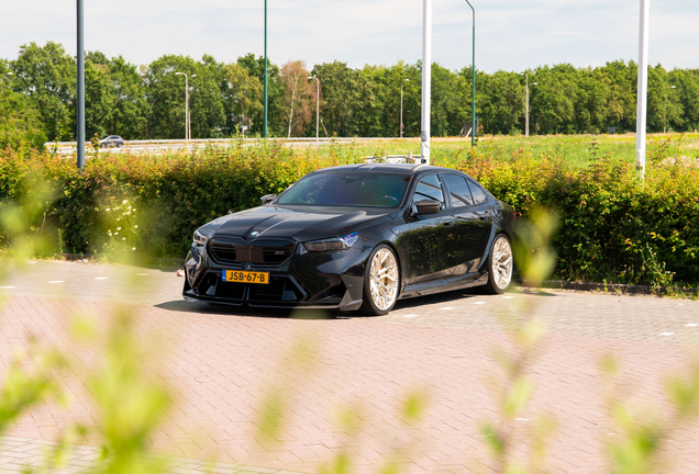 BMW M5 G90