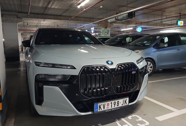 BMW M760e xDrive