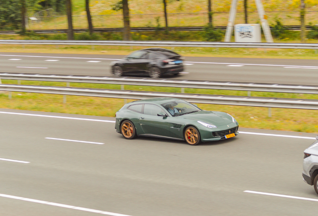 Ferrari GTC4Lusso T