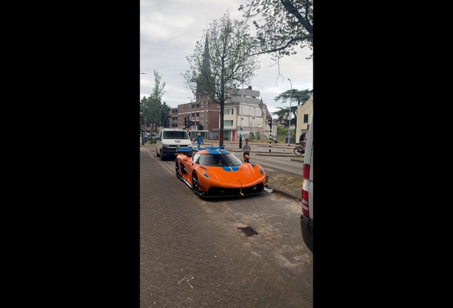 Koenigsegg Jesko Attack