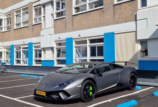 Lamborghini Huracán LP640-4 Performante