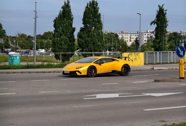 Lamborghini Huracán LP640-4 Performante