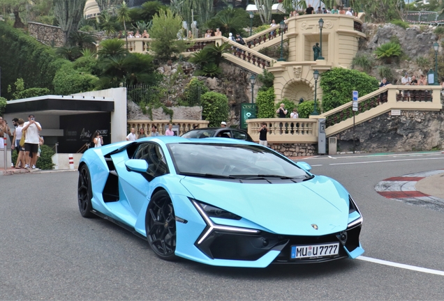 Lamborghini Revuelto