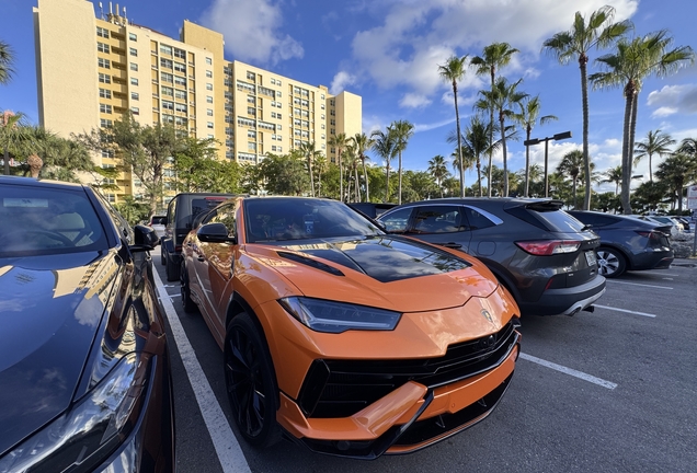 Lamborghini Urus Performante
