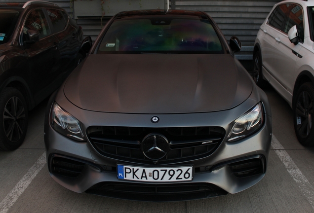 Mercedes-AMG E 63 S W213