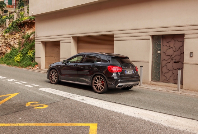 Mercedes-AMG GLA 45 X156