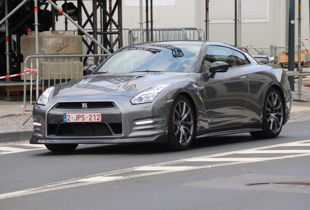 Nissan GT-R 2012