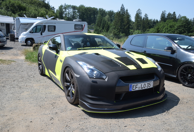 Nissan GT-R