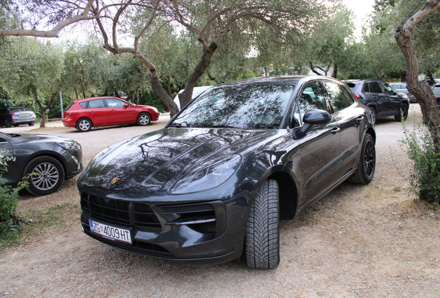 Porsche 95B Macan GTS MkII