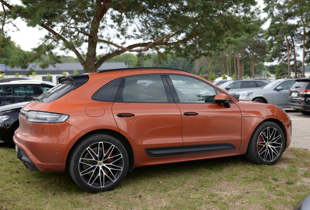 Porsche 95B Macan GTS MkIII