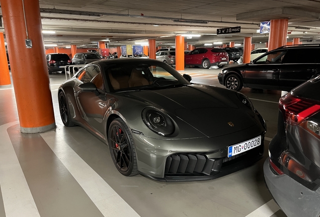 Porsche 992 Carrera 4 GTS MkII