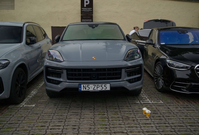 Porsche Cayenne Coupé Turbo E-Hybrid