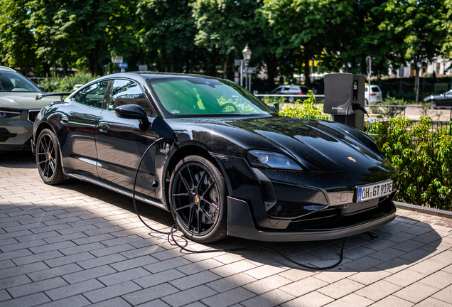 Porsche Taycan Turbo GT Weissach Package